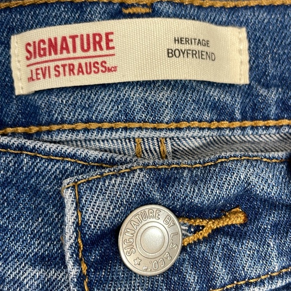 Signature by Levi Strauss Heritage Boyfriend Distressed Patch Denim Jeans 4 W27 - Picture 11 of 15